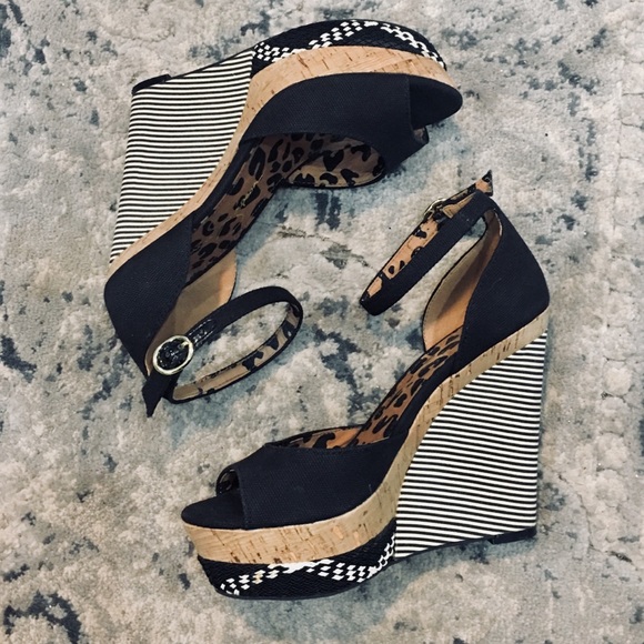 Jessica Simpson Shoes - Jessica Simpson Striped Black Wedge Heels Sandals
